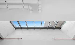 4,500 sq ft Two-Level All-White Storefront in Gramercy - Image 5