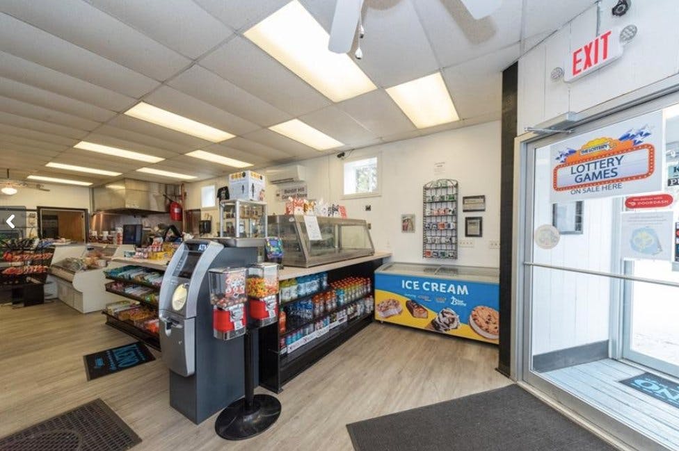 Multi-Purpose Commercial and Office Space in Clinton