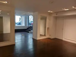 Prime Location Boutique - Triangle d'Or Paris - Image 19