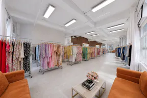 Expansive Skyline Loft - Connected Studio Space - Image 11