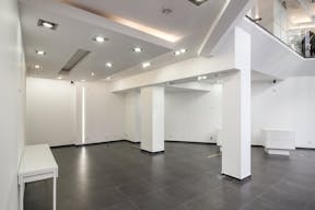 Boutique for Rent - Close to Montorgueil - Ideal for Pop-Up Store / Showroom - Image 8