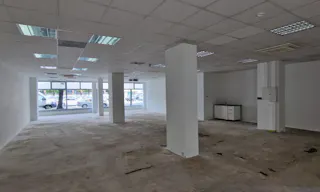 Prime 230 sqm Retail Space on Bismarckstraße, Berlin - Image 4