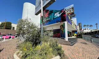Beautiful Open Store in West Hollywood - Image 28