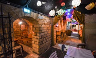 Bar atypique d�cor� par des artistes en plein quartier Montorgueil - Image 8