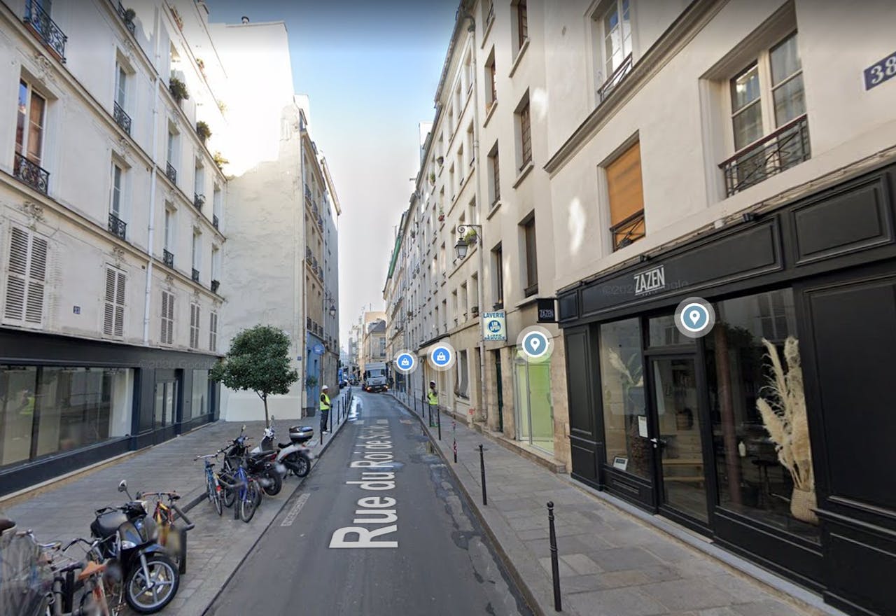 Gorgeous Boutique in Le Marais - Image 2