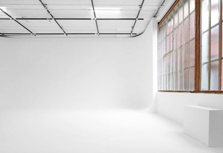 Studio Photo 20�me - Image 1