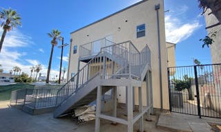 Unleash Creativity in Modern Live-Work Studios - West Washington - Image 1