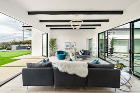 Super Mansion with Los Angeles 360 Views - Image 26