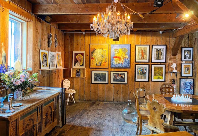 St.Moritz: Perfect Pop-up Space with in-house Bar & kitchen - Image 0