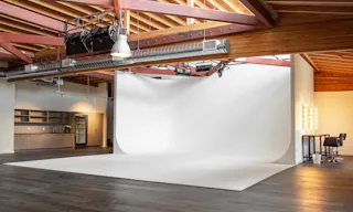 East LA Skylight Studio - Image 1