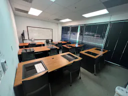 Spacious , quiet and clean room 125 at University of San Jose - Image 1