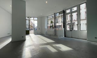 Boutique Canal Saint Martin - Image 3