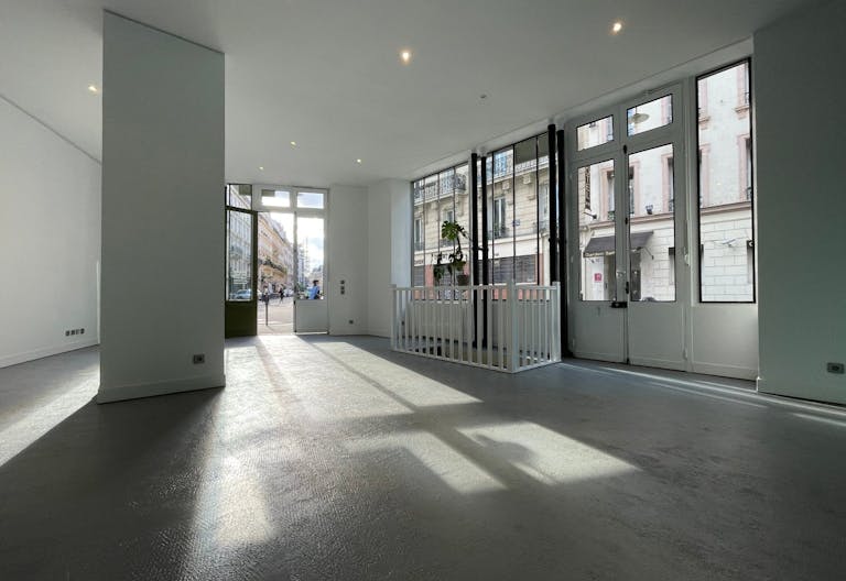 Boutique Canal Saint Martin - Image 3