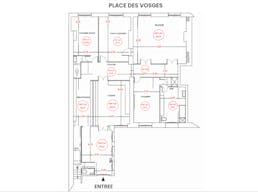 Place Des Vosges Showroom - Image 10