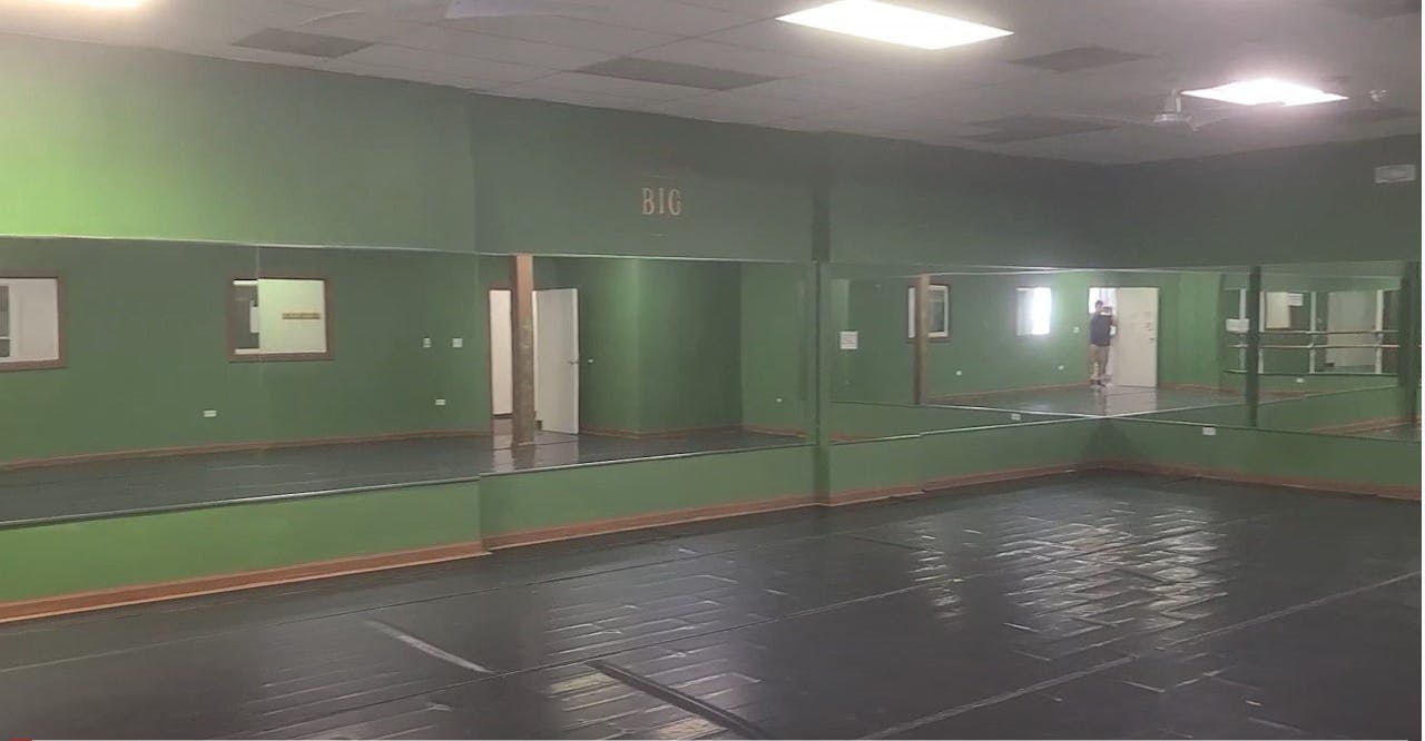 Dance and Performance Studio in Buffalo Grove - Image 0