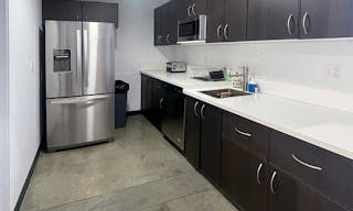 6600 Sunset - Image 8