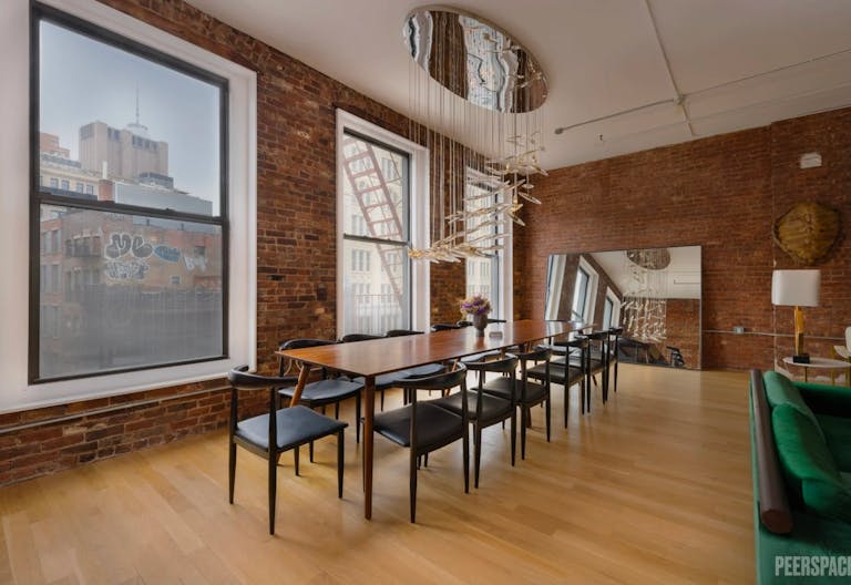 Chic, Old School Soho Loft with Natural Light, Made for Instagram, E-Commerce & Creatives - Image 2