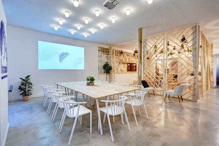 Espace atypique au centre de Marseille - Image 0