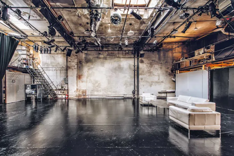 Industrial Pop-Up Space - Image 0