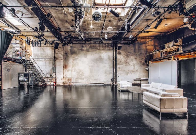 Industrial Pop-Up Space - Image 0