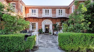 Unique Multi-themed space in a Historical Pasadena building - Image 11