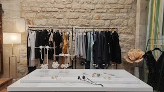 Quaint Parisian Studio Gallery - Image 0