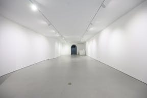 A sun-drenched, spacious storefront nestled in the heart of Midtown Manhattan. - Image 5