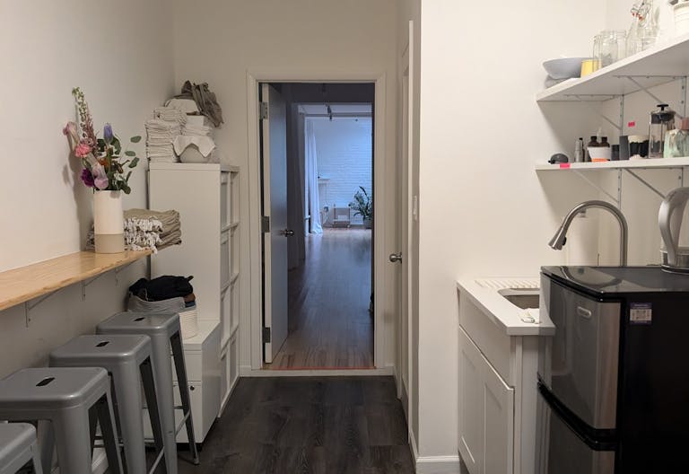 Creative Artistic Space in Dance/Pilates Studio - Image 1