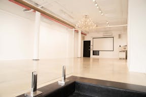 Chic East Williamsburg Space - Image 4