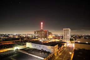 DTLA 12,000sf Rooftop with Gorgeous Skyline Views - Image 14
