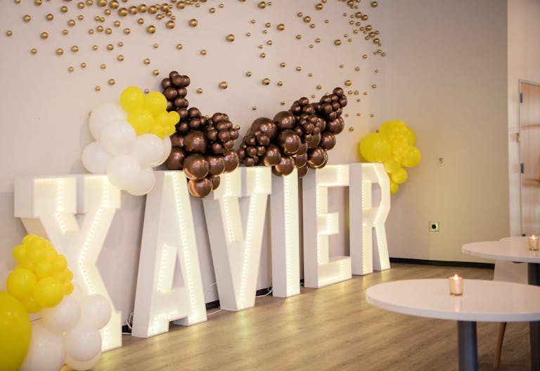 Bright and Modern Coffee Shop with Outdoor and Event Space in Downtown Dallas - Image 3