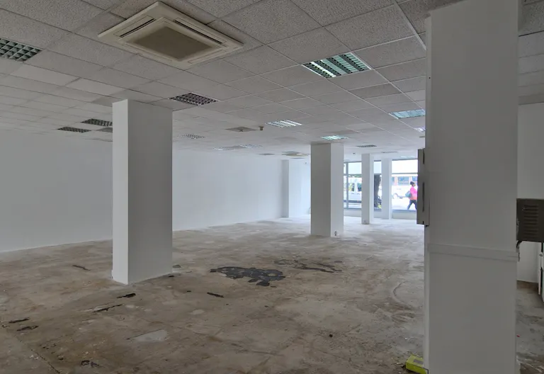 Pop-Up Space Near Deutsche Oper, Charlottenburg - Image 3