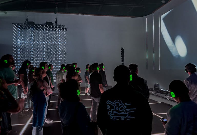 Vibrant space - Image 4