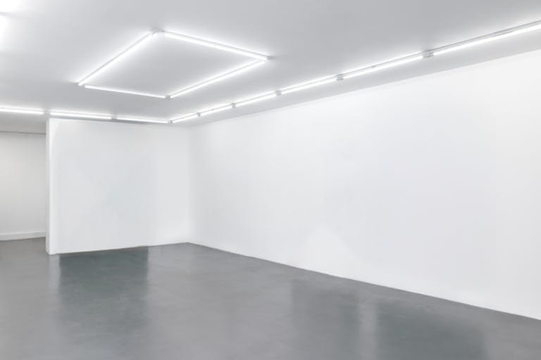 Galerie d'art au coeur du 7e arrondissement - Image 2