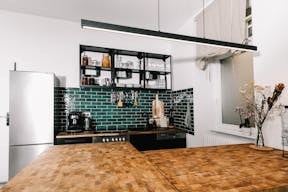 Studio Stellar, a versatile sunlit space. - Image 11