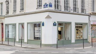 Boutique �ph�m�re / Pop-up / Galerie/Showroom au coeur du Marais - tr�s lumineux avec 8 m de vitrines en angle - Arts et M�tiers - Image 0