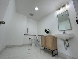 Minimal & Versatile White Wall Gallery Storefront perfect for Art Exhibitions, Pop-Up Shops, and Events - Image 5