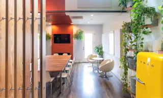 Stunning Indoor/Outdoor Flex Space in Downtown Santa Monica with Outstanding Service - Image 0