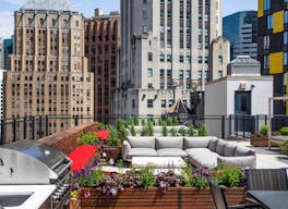 Spacious 14ft ceiling space in a Landmark Building - Image 6