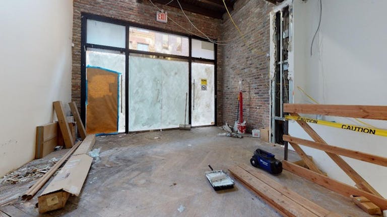 Crosby Street Chic Showroom - Image 3