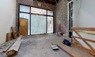 Crosby Street Chic Showroom - Image 3