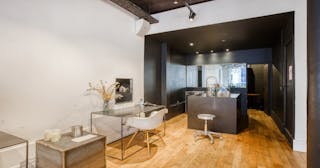 A new 100m2 open space on the corner of a beautiful "Marais" street, just behind the Place des Vosges in Paris - Image 3