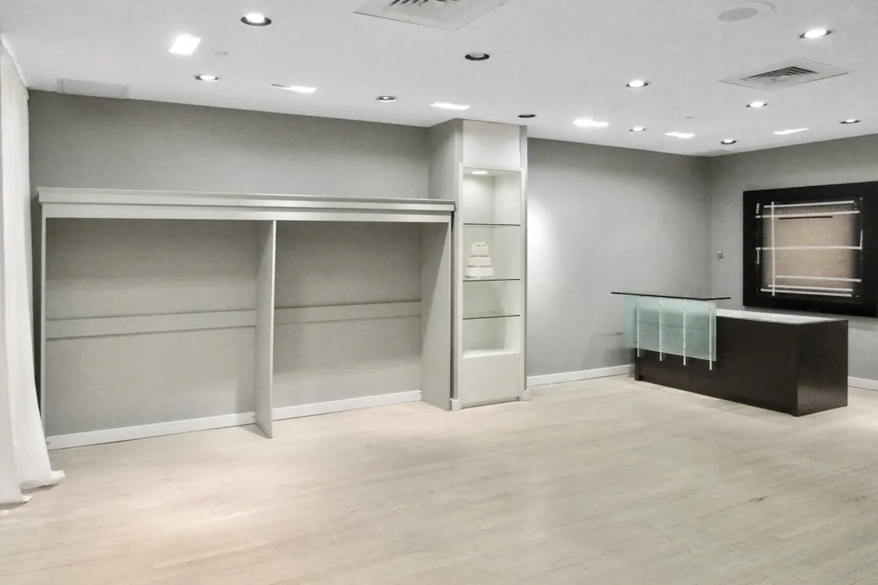 Magnificent Mile Retail Space - Image 2