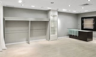 Magnificent Mile Retail Space - Image 2