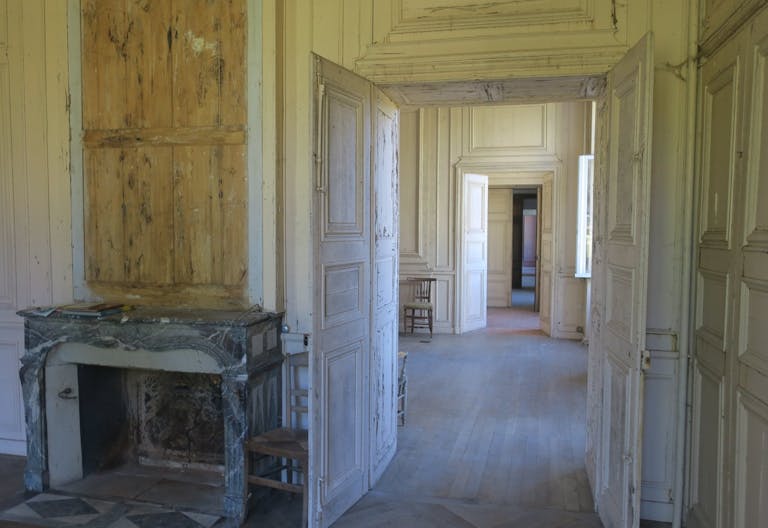 Ch�teau du XVIIIe si�cle abandonn� - Image 2