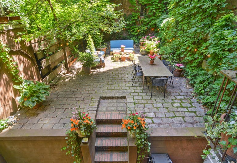 West Village Garden Oasis - Image 4