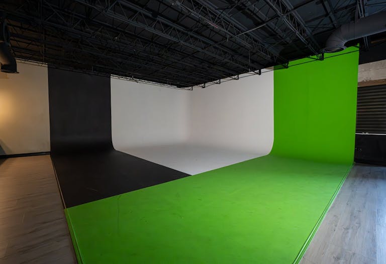 Private Bunker Style with outdoor area - Image 0