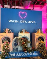 Beautiful Open Store in West Hollywood - Image 14