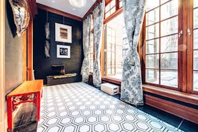 Stunning Mansion in West Village - Image 3