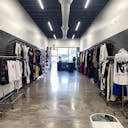 Melrose ave. New build, central location, high ceiling, multi purpose space - Nestled among luxury brands like Gucci and streetwear hotspots
